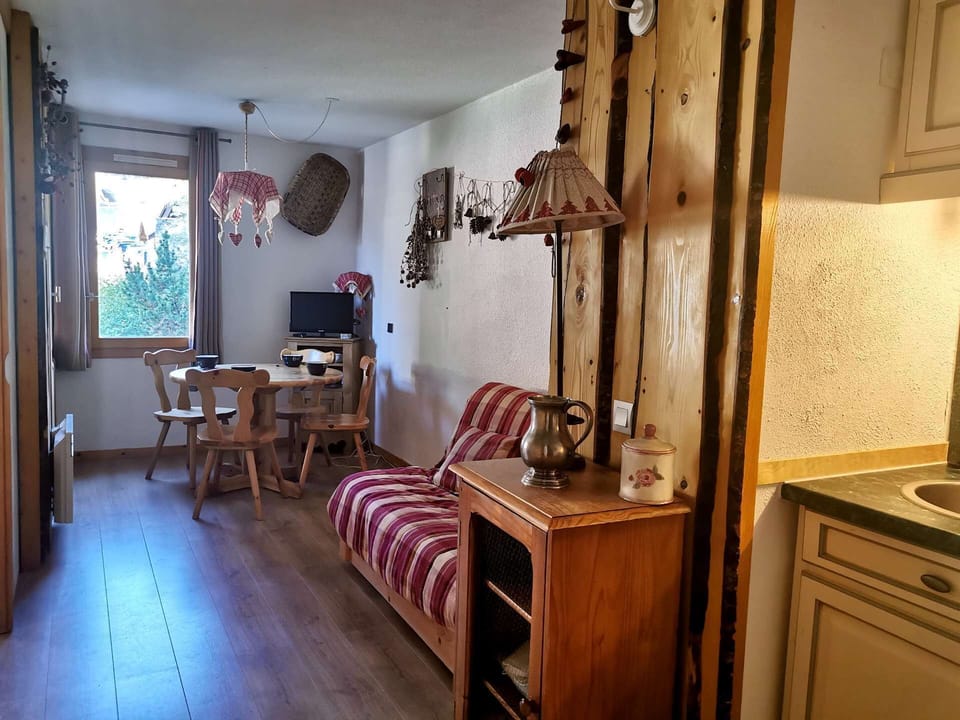 La Ruelle 02 - Studio with movable partition, ski-in ski-out, close to the village centre Apartment in Les Avanchers-Valmorel