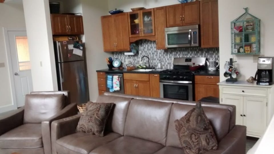 open floor plan - kitchen, dining and living room