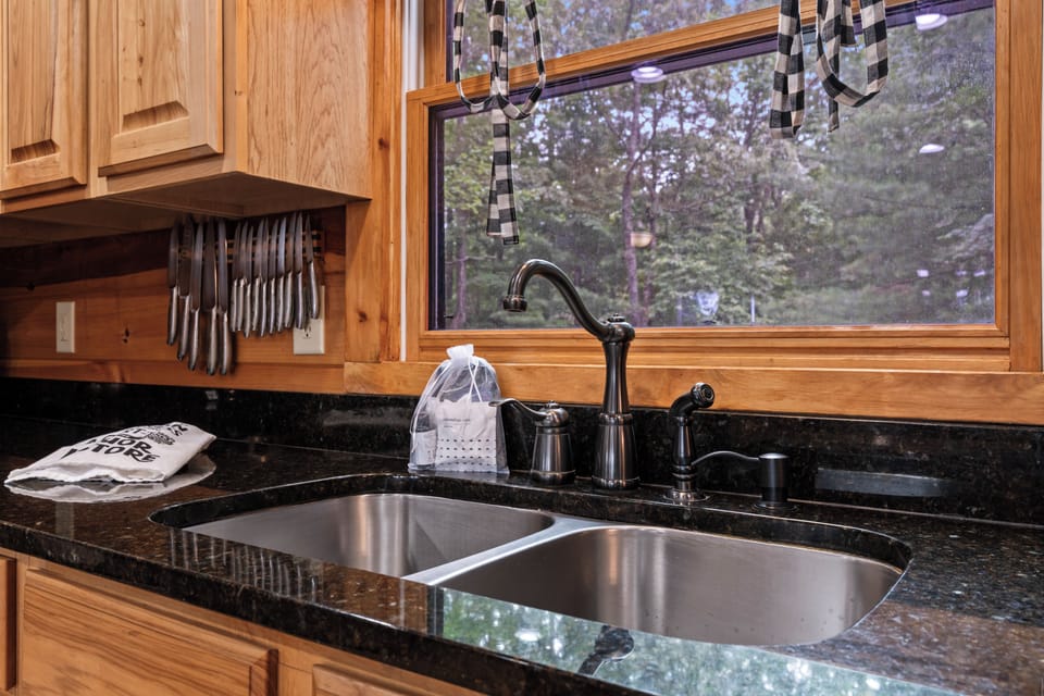Drink Up The View - Kitchen