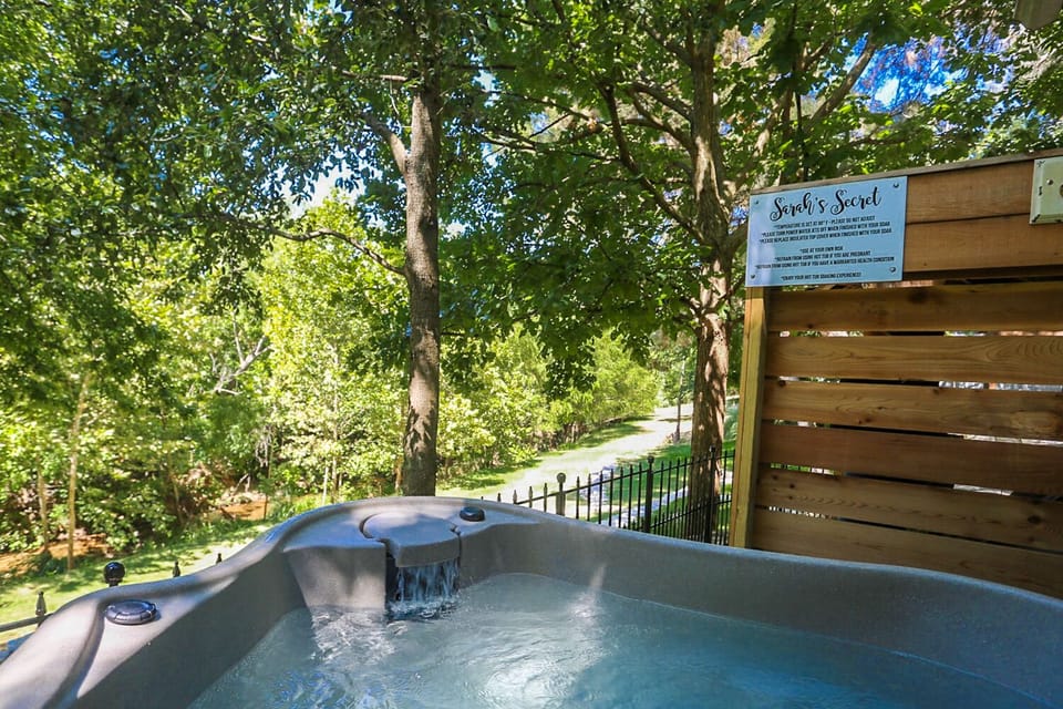 Kelly's Creekside - Sarah's Secret