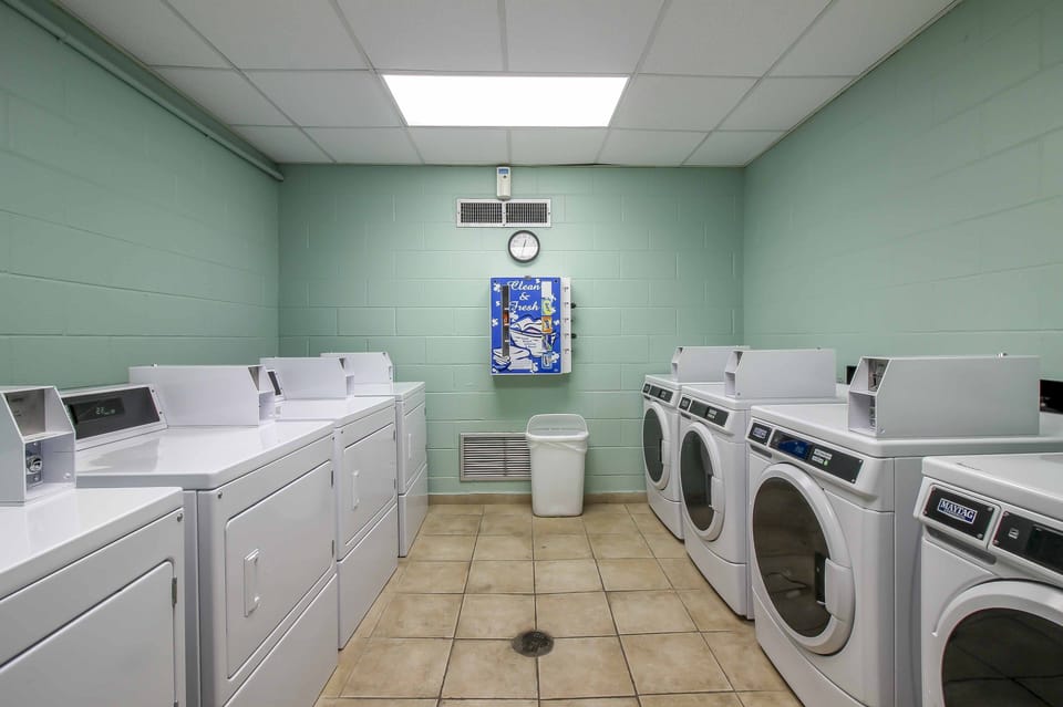Community Amenities | Coin Laundry