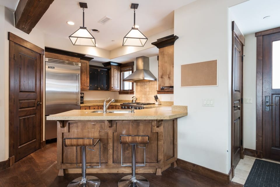  Kitchen