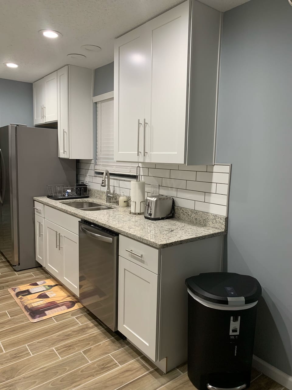 Kitchen 42” White shaker cabinets