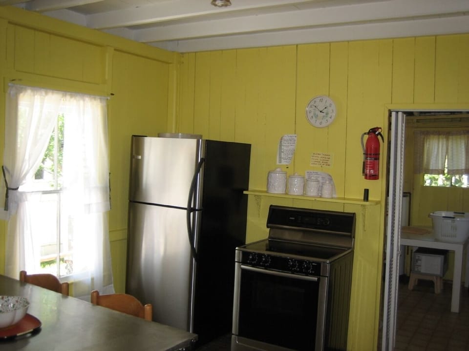Eat in kitchen
