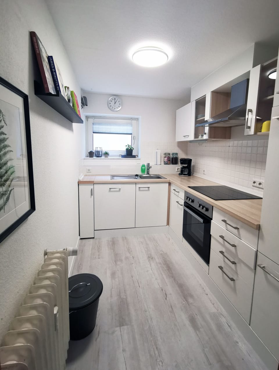 Standard Condo | Private kitchen | Fridge, microwave, oven, stovetop