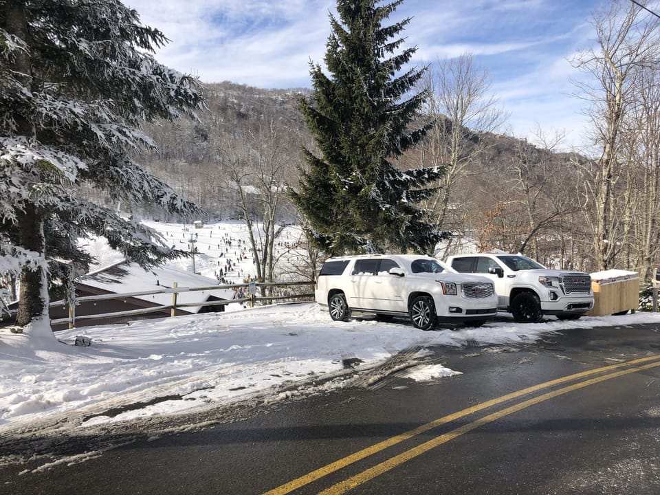Parking/driveway 