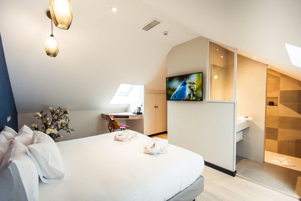 Family Suite | 1 bedroom, premium bedding, pillowtop beds, desk