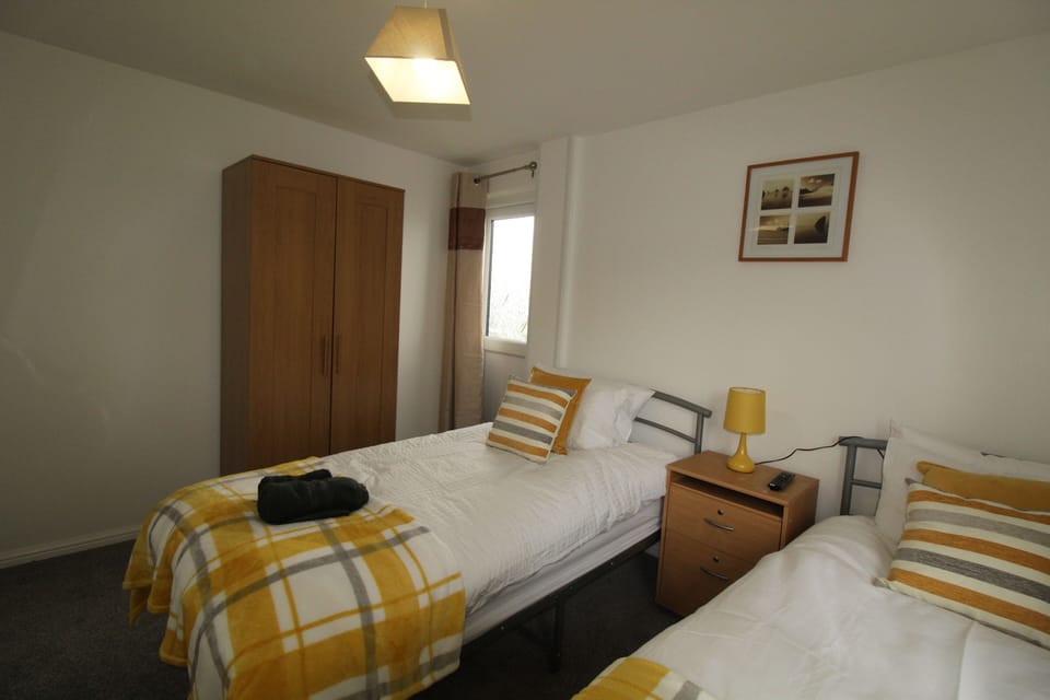 4 bedrooms, desk, iron/ironing board, free WiFi