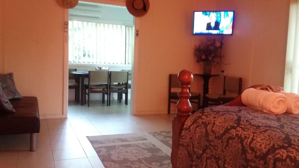 Bedsit bedroom and Kitchenette
