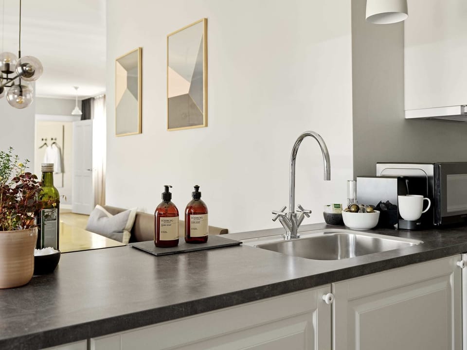 Open kitchen area which makes it possible to entertain guests and family while cooking dinner.