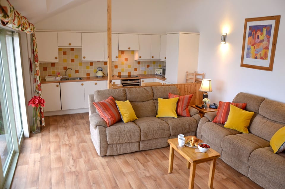 Willow Cottage, Large open plan Kitchen, Lounge & dining area.