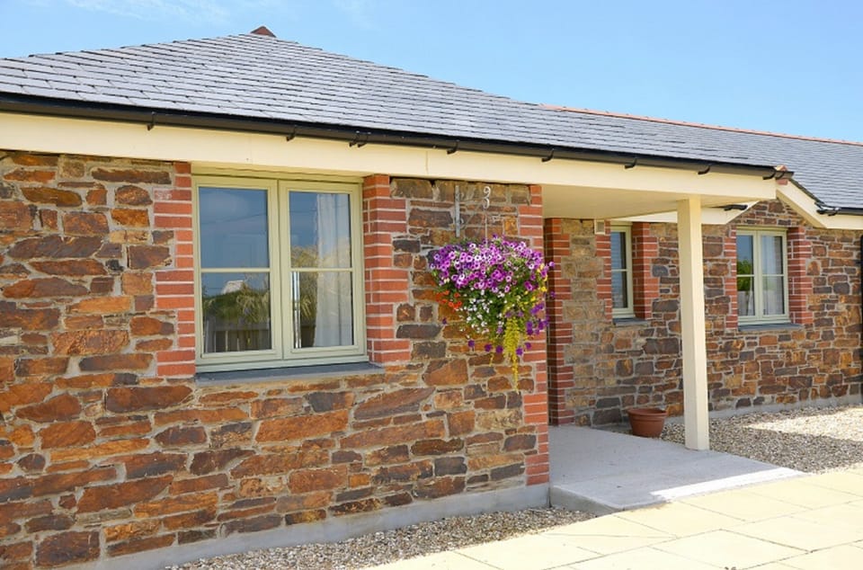 Front view of Willow cottage at Vose Farm Cottages