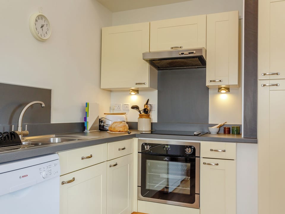 Well-equipped fitted kitchen | Shippen - Hartland Holiday Barns, Woolsery, near Bideford