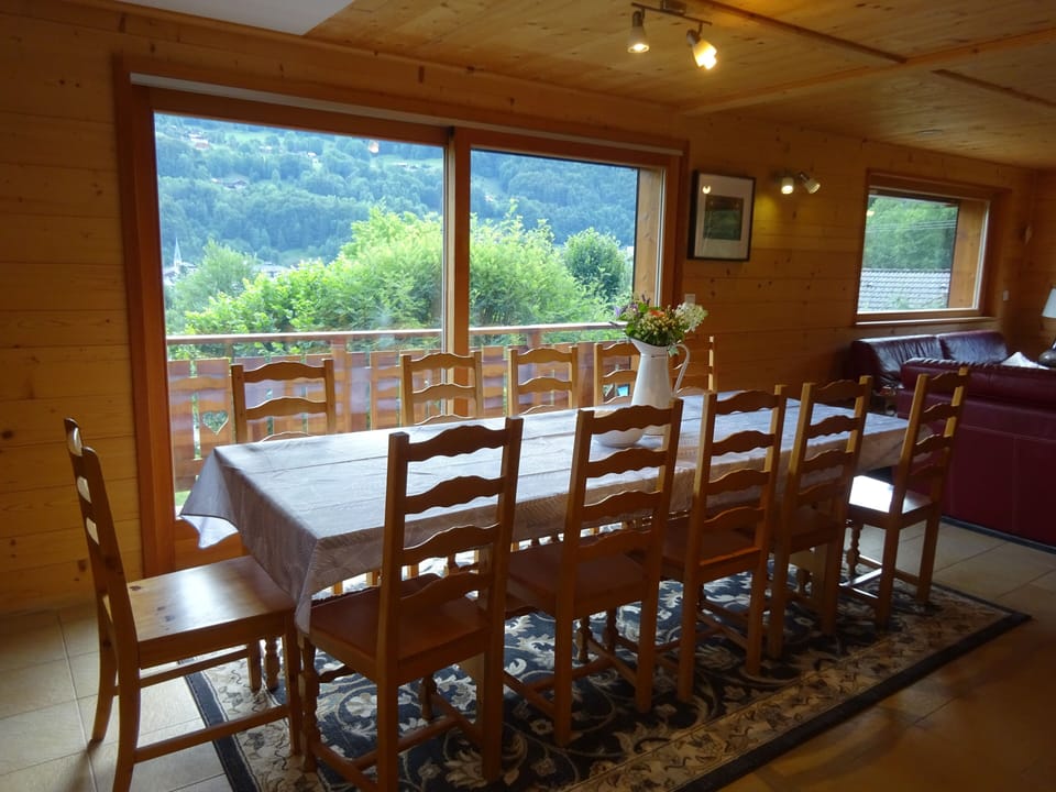Dining table seeting 8-12 people