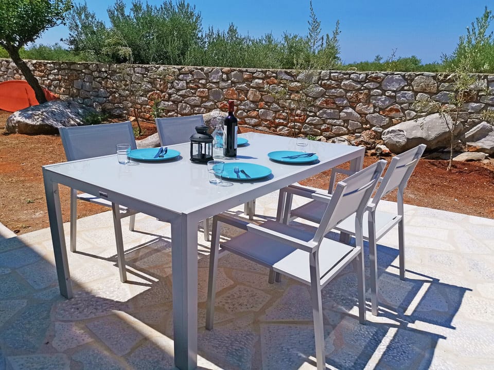 Terrace with Dining table