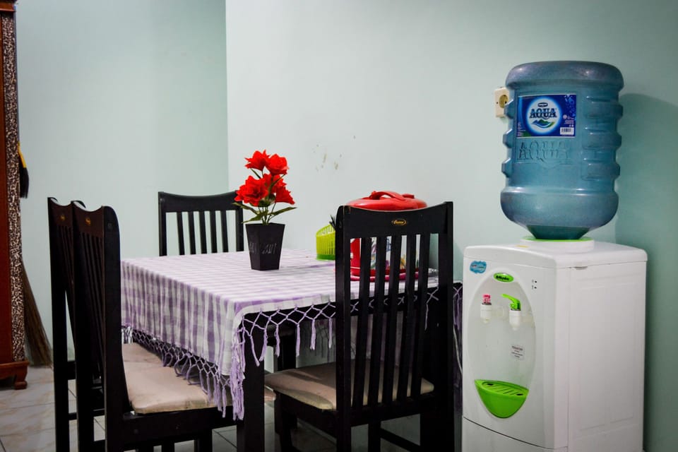 Family House | In-room dining