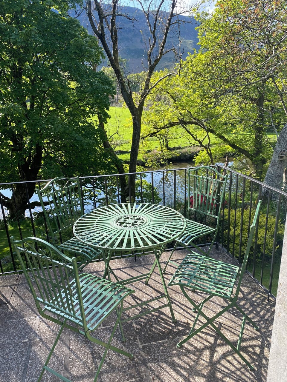 While away the day far from the madding crowd .. Patio overlooking the river
