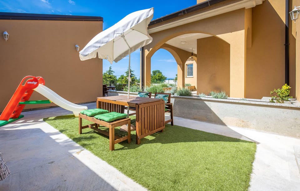 balcony-terrace