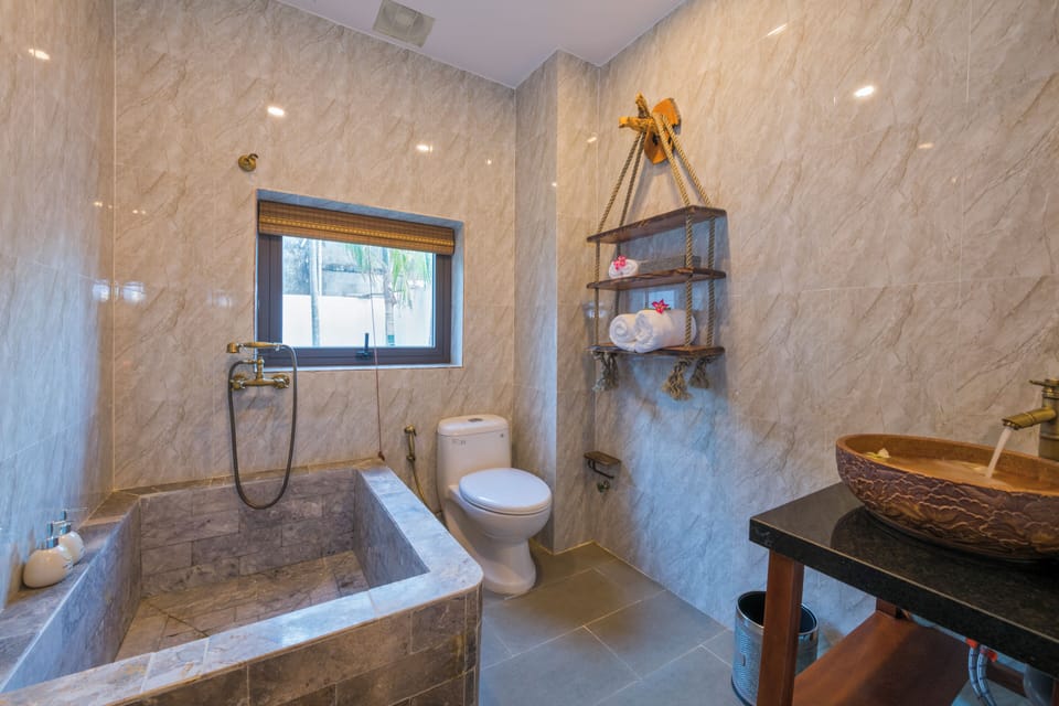 Free toiletries, hair dryer, slippers, bidet