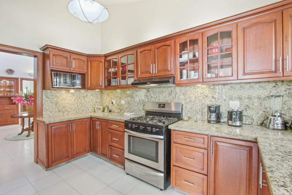Villa Vivero 24: fully equipped kitchen