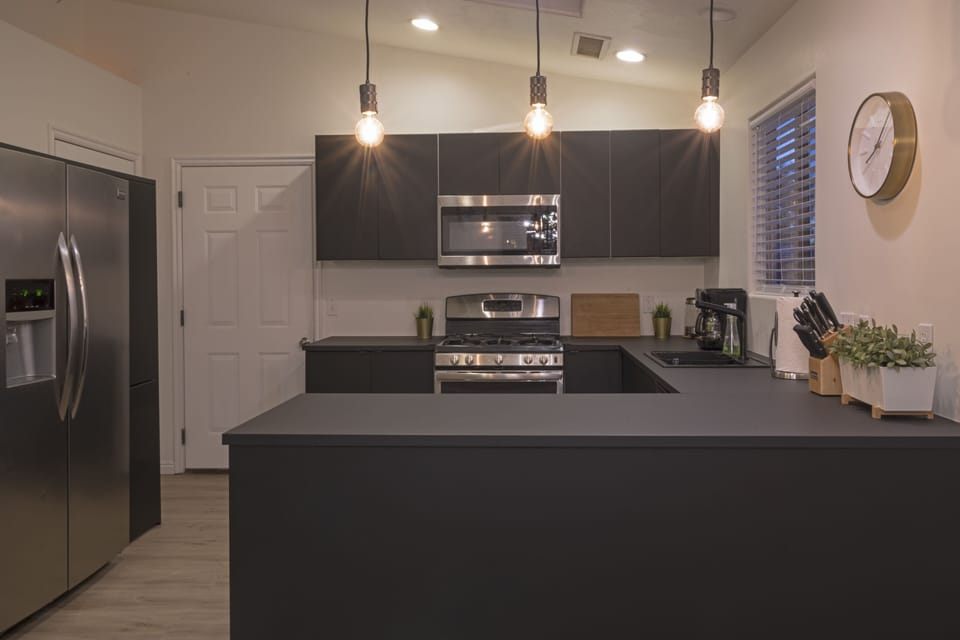 Brand new kitchen with gas range, dishwasher & fridge with ice/filtered water