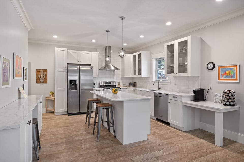 Eat in kitchen with island