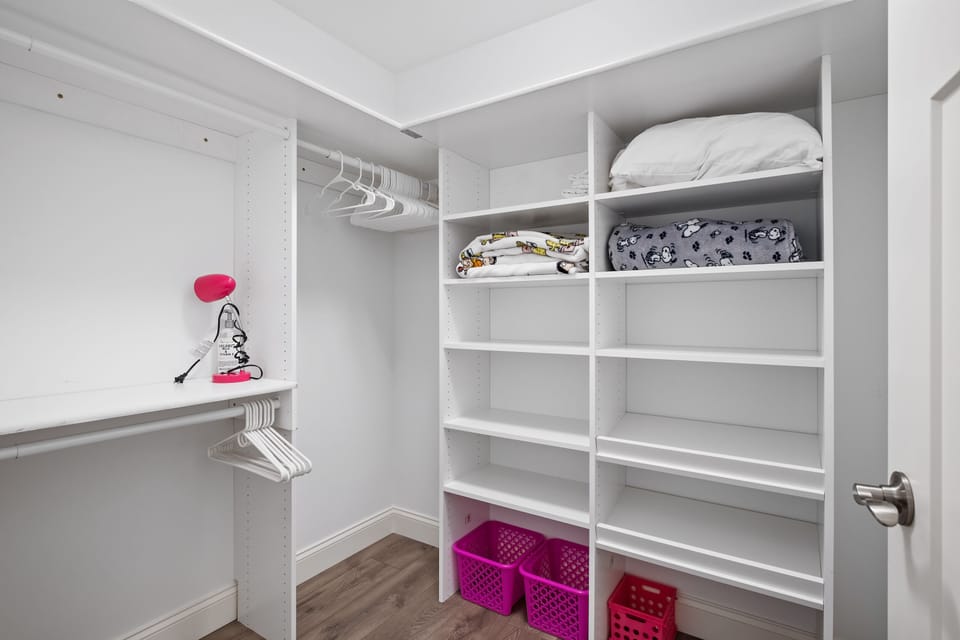 Walk-in closet