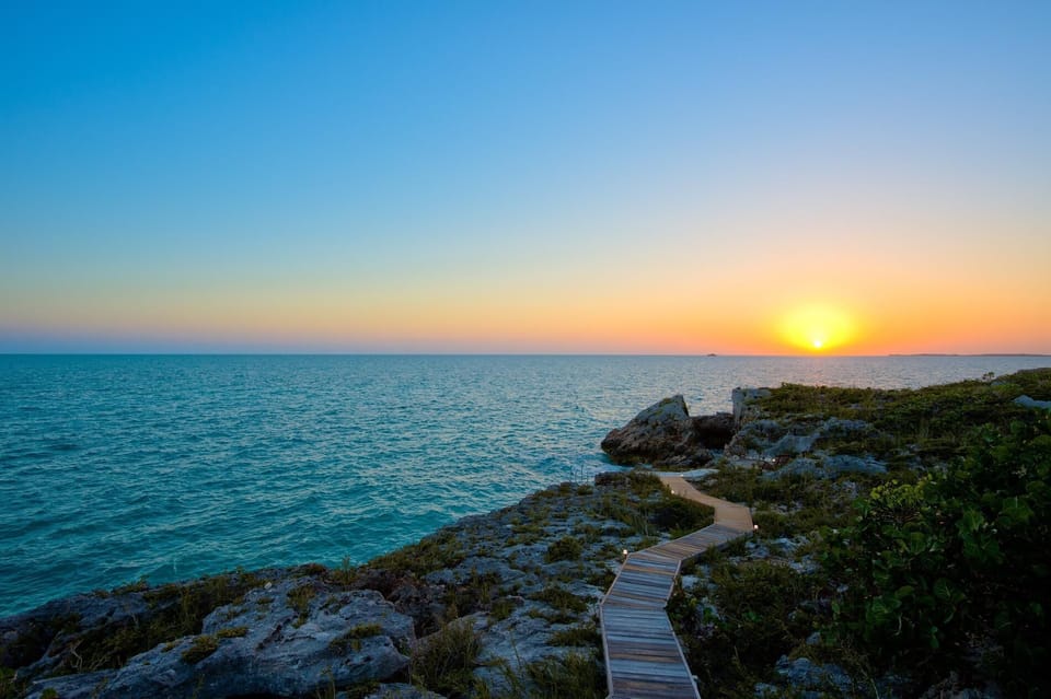 A beautiful sunset at Ponte del Sogno from the pool area.