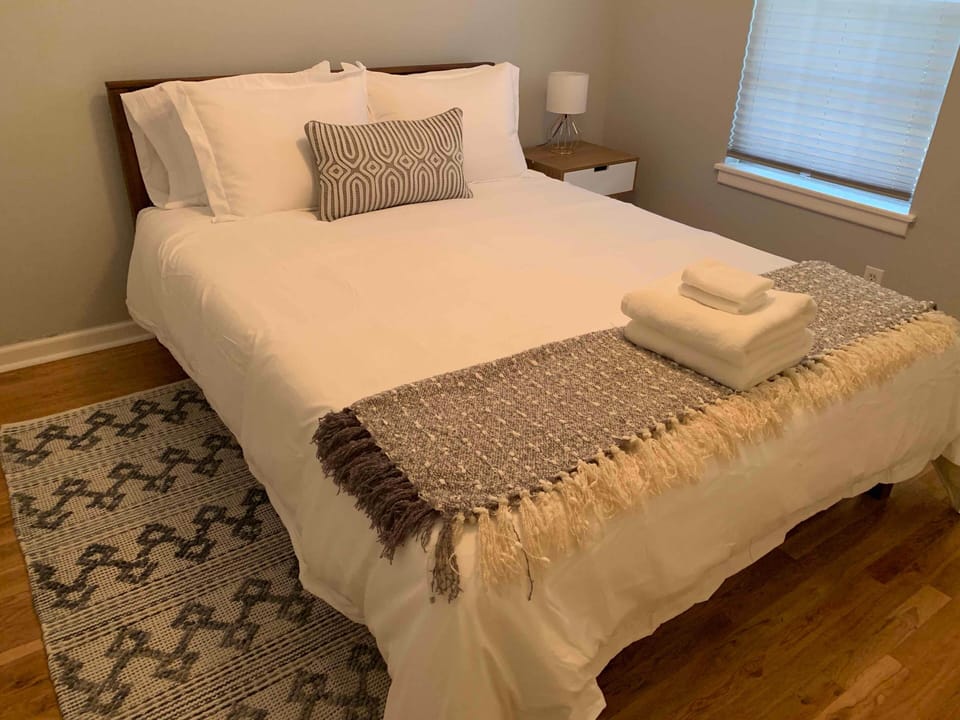 Guest bedroom