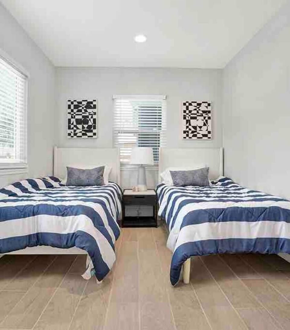 2nd Bedroom #2