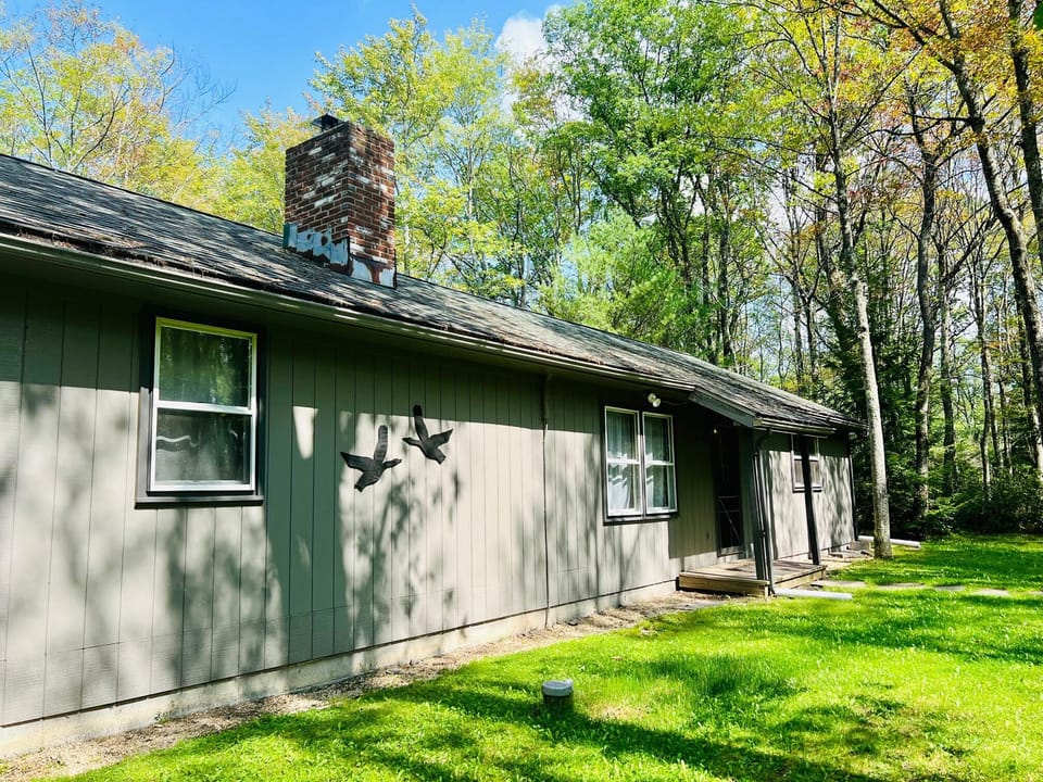 A beautiful sunny day, shining on the back of Timber Top Cabin!