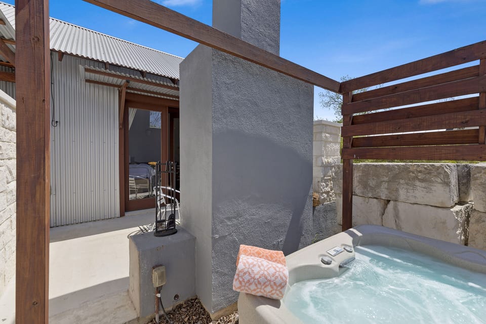 Hot Tub,Wood-Burning Firepit
