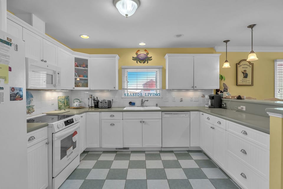 Kitchen - 1st Level Northeast