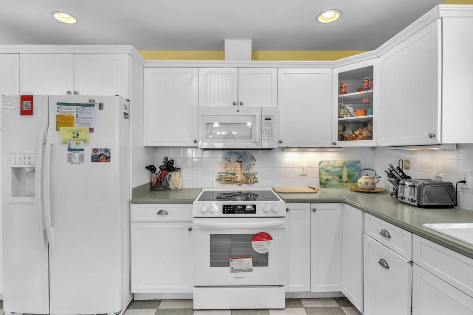 Kitchen - 1st Level Northeast