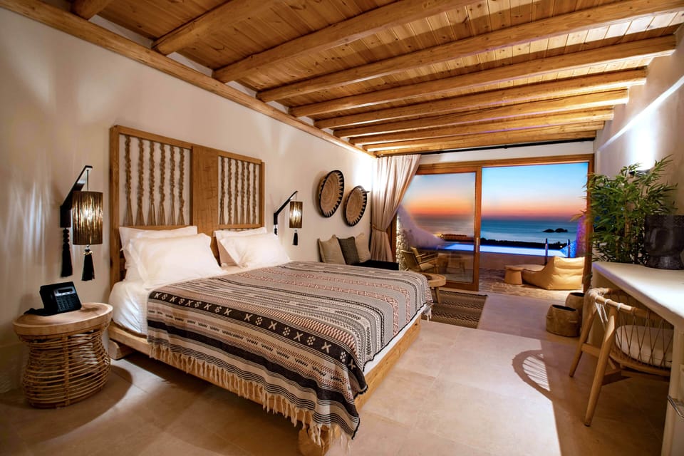 Suite, Private Pool (Cave) | Egyptian cotton sheets, premium bedding, down comforters, pillowtop beds