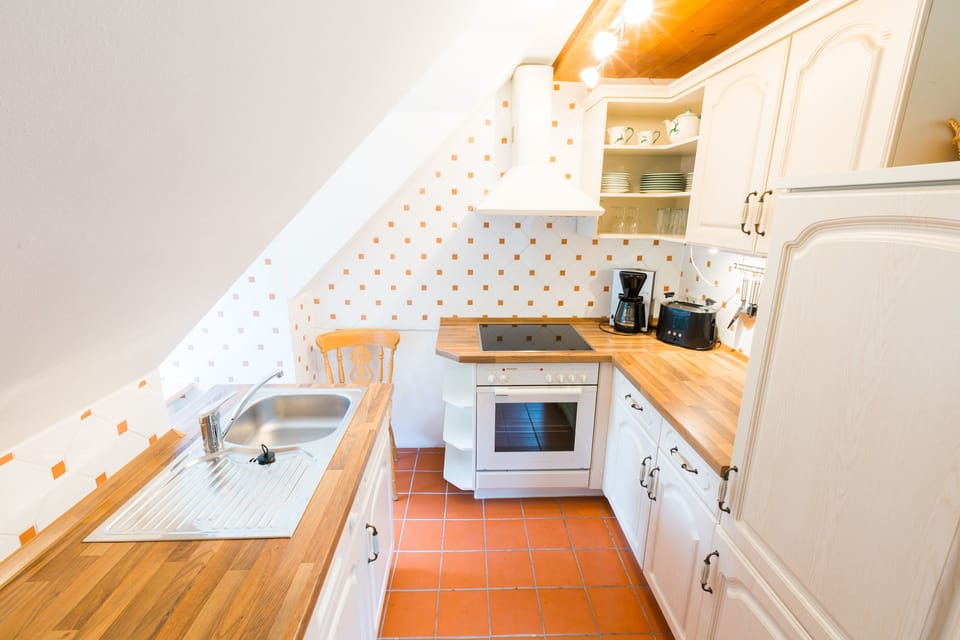 Apartment, 3 Bedrooms, Kitchen (Försterwohnung) | Private kitchen | Electric kettle