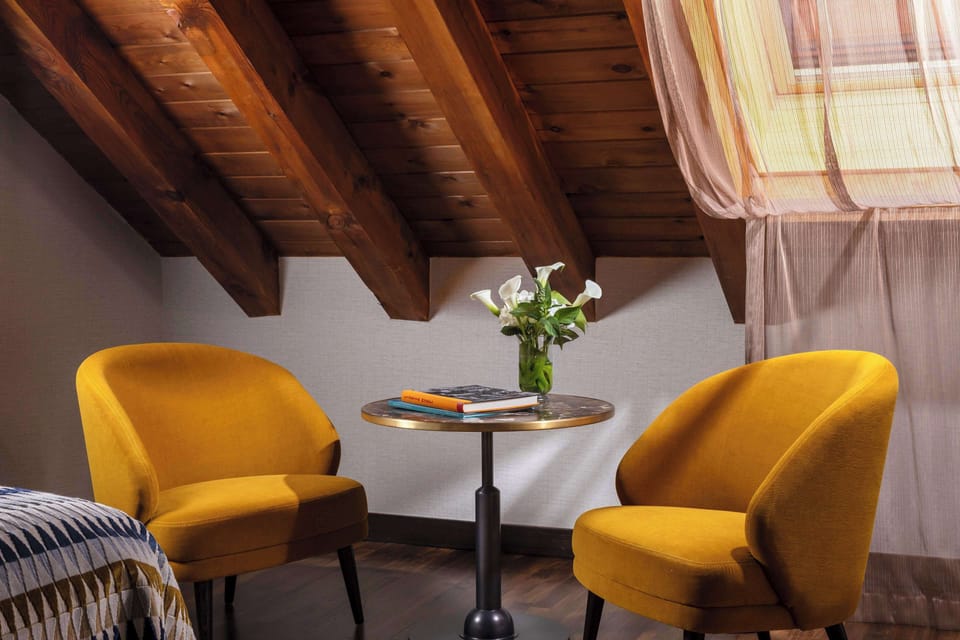 Premium Room | Premium bedding, minibar, in-room safe, desk