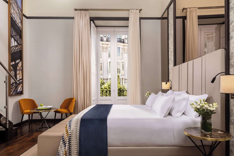 Premium bedding, minibar, in-room safe, desk