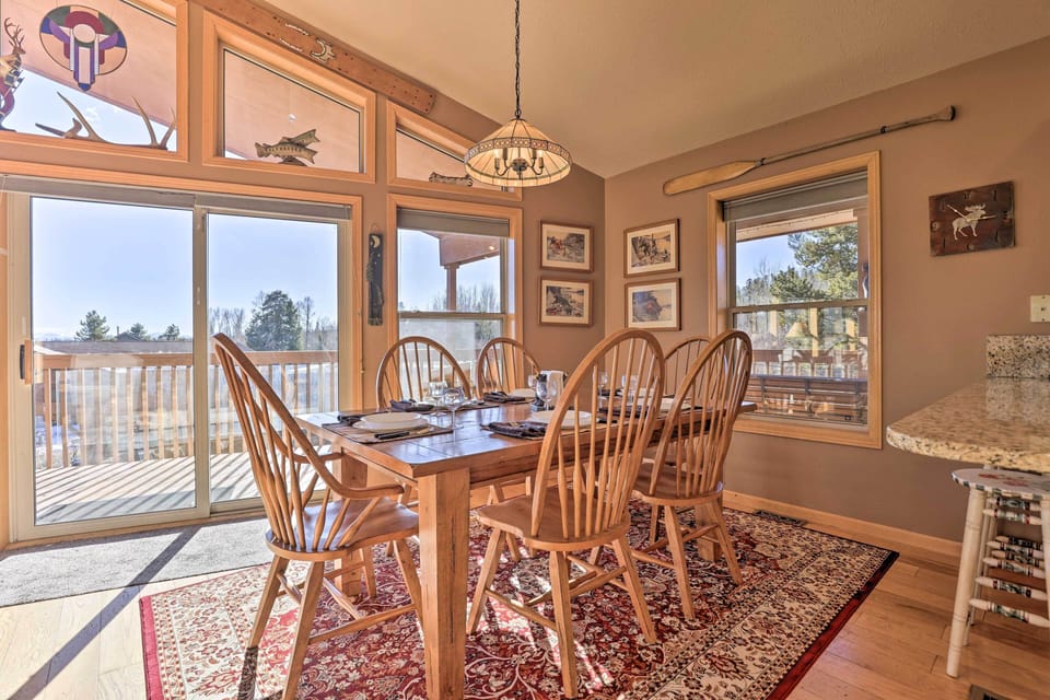 Dining Table | Dishware & Flatware