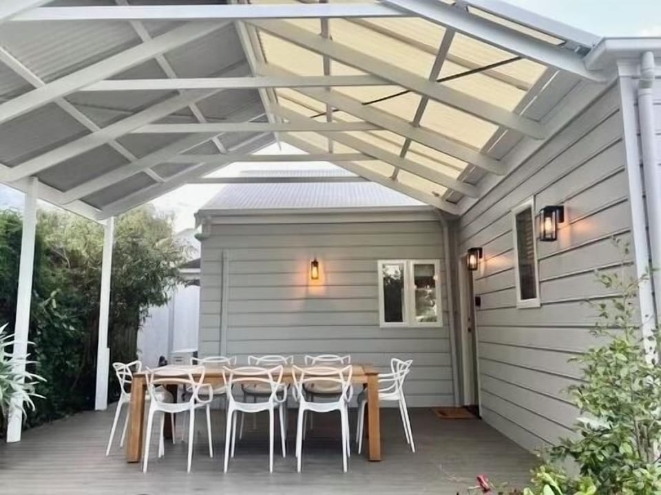 An entertainers delight. Outdoor dining with BBQ
