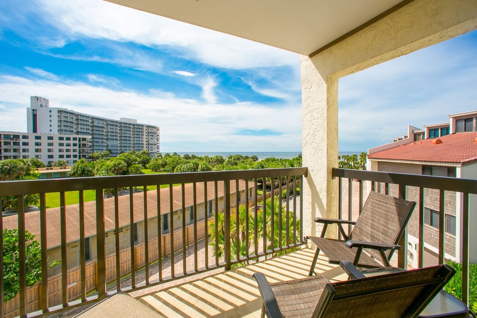 2-300 Side Lanai