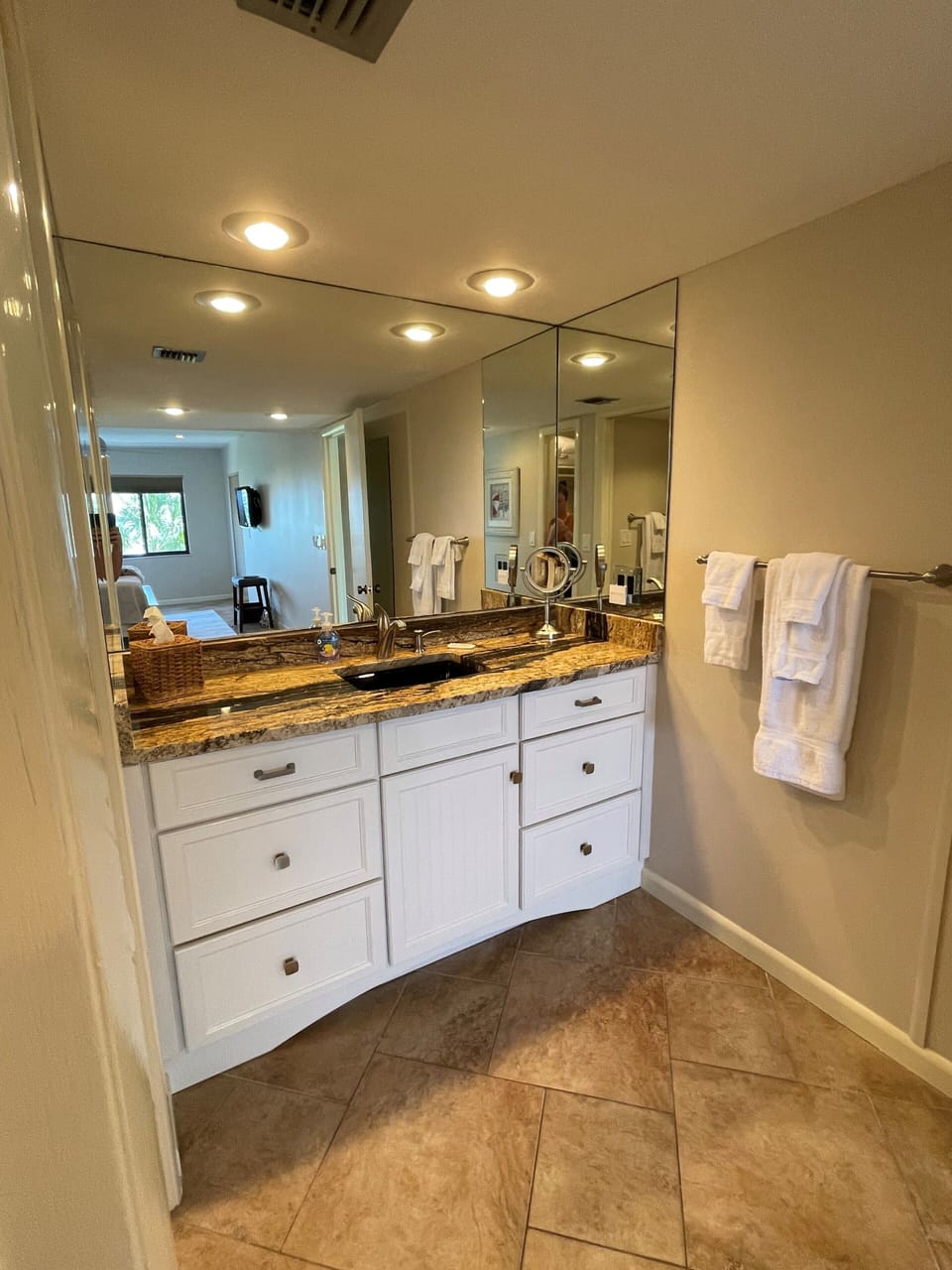 2-300 Master Vanity