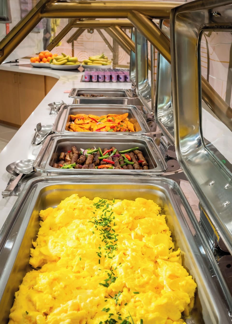 Free daily buffet breakfast