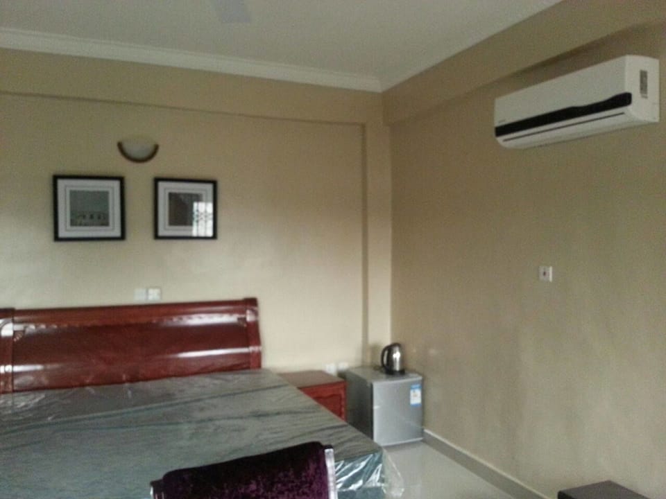 Apartment, 3 Bedrooms | 3 bedrooms, iron/ironing board, WiFi (free), individually decorated