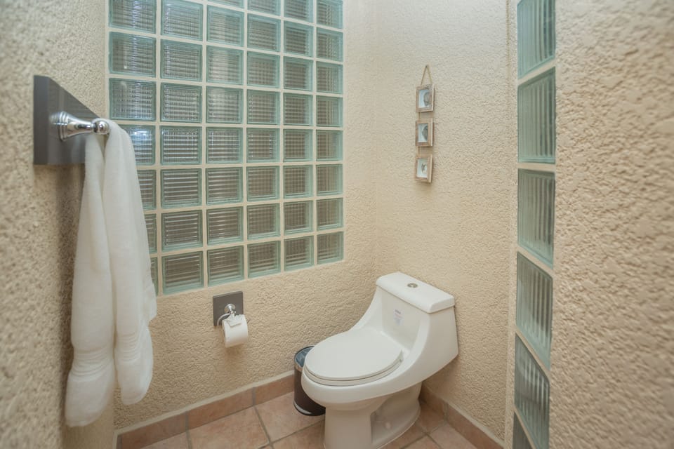 Full master bathroom
