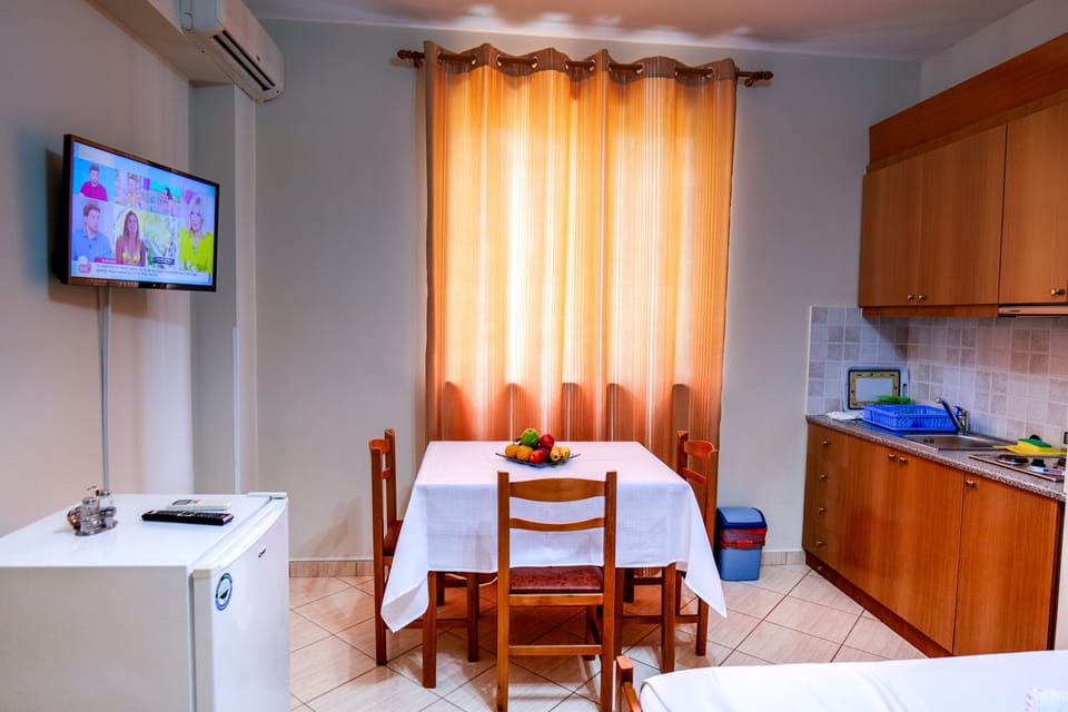 Apartment | In-room safe, desk, soundproofing, WiFi (free)