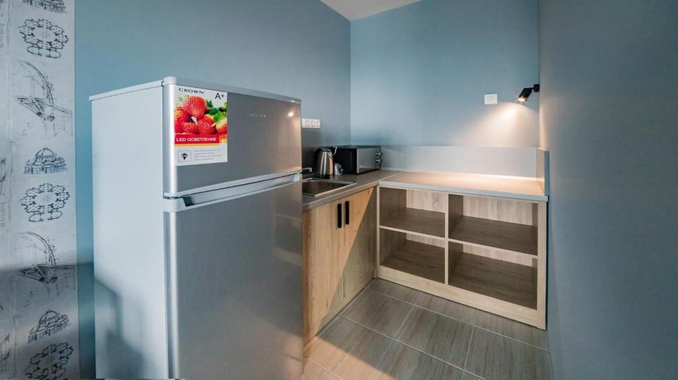 Fridge