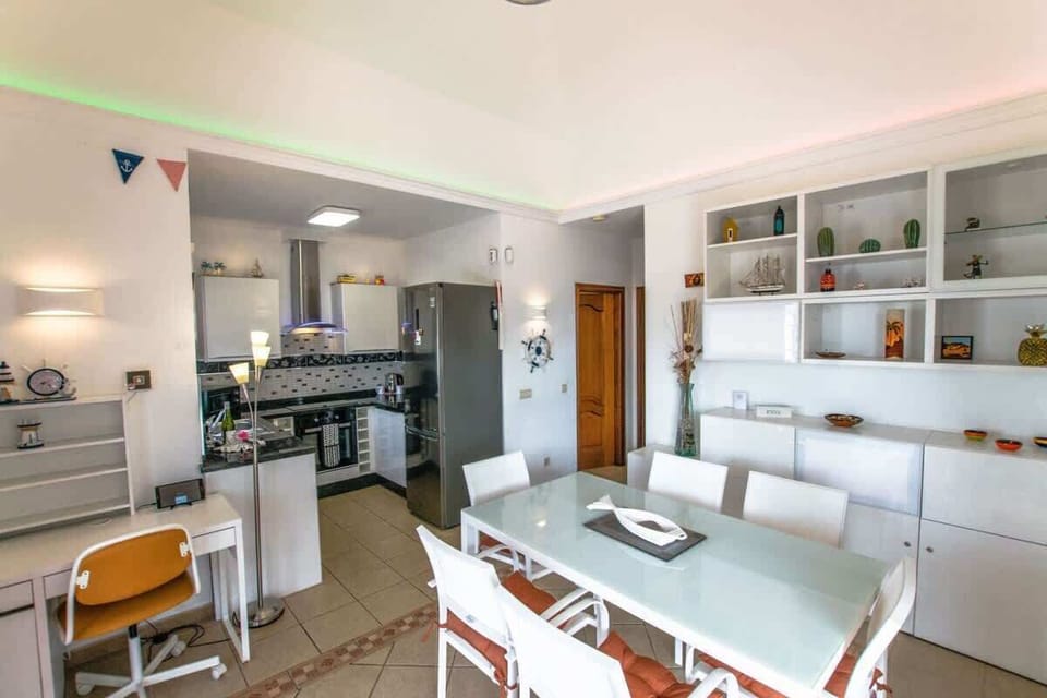 Villa Alegranza (LH190) - Dining Area & Work Space