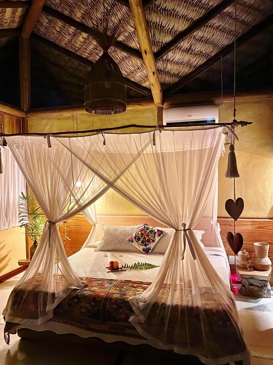 Deluxe Room | Minibar, desk, iron/ironing board, free WiFi