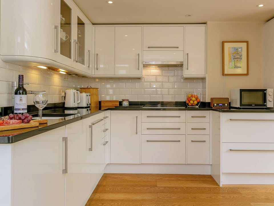 Light and airy kitchen/dining room | Rose Cottage, Fulking, near Brighton
